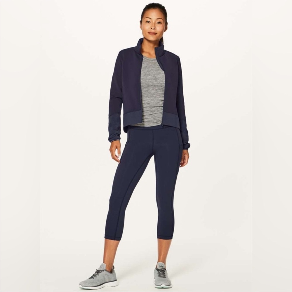 Lululemon || Cardio Squad Jacket in Midnight Navy 6 - Picture 14 of 15